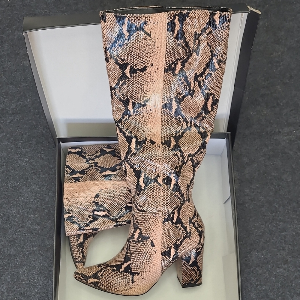 Steve Madden Pink and Black Heeled Boots